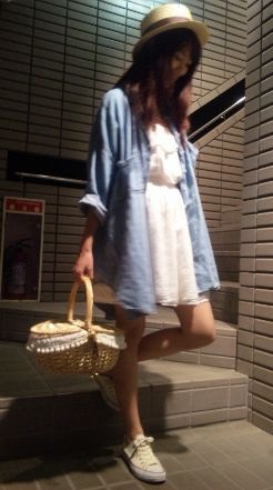 スニーカーに合うファッション！