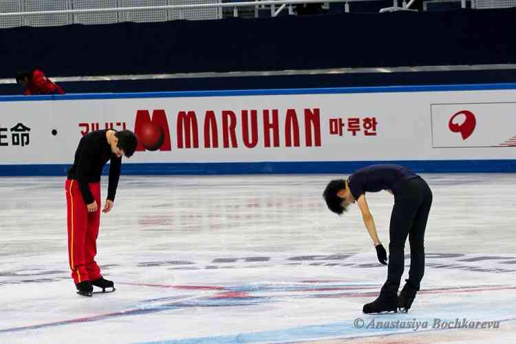 仲睦まじい羽生結弦とリプニツカヤをご覧ください