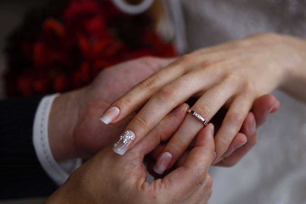 結婚指輪をしていない方