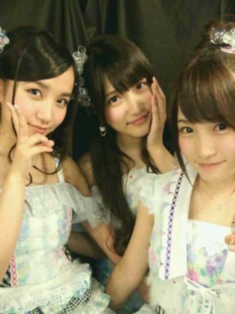 ぱるること島崎遥香の写真が何か怖いと話題に