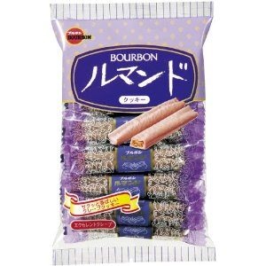 普段は食べないけど、たまに食べてみたいお菓子は？ 「たまごボーロ」「スニッカーズ」