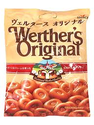 普段は食べないけど、たまに食べてみたいお菓子は？ 「たまごボーロ」「スニッカーズ」