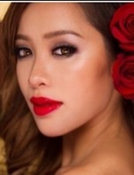 ざわちん初のものまねメイク本、発売1カ月で8万部突破!