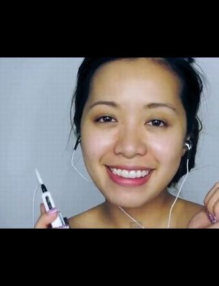 ざわちん初のものまねメイク本、発売1カ月で8万部突破!