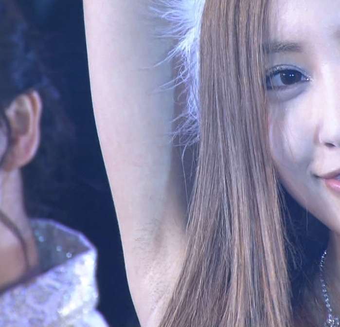 「総選挙で入った15万票はどこへ」HKT48指原莉乃の写真集が大爆死！小嶋陽菜のフォトブックに大差つけられる