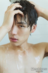 福士蒼汰のセクシーショット解禁「新しい挑戦」