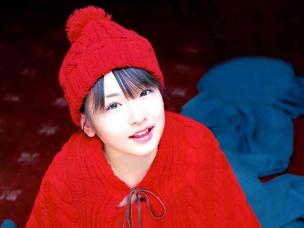 加護亜依(25)「スクール水着みたい」な水着姿を公開する
