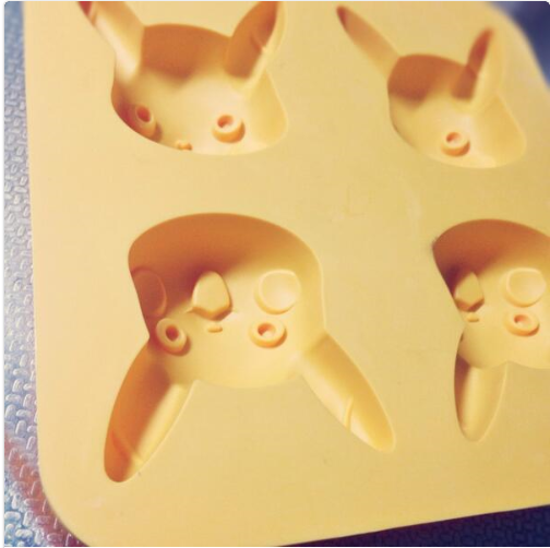 【閲覧注意】ピカチュウのケーキ型を使ってお菓子を作ってみた結果ww