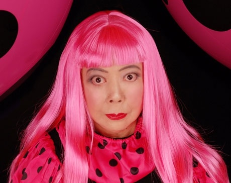 派手なファッションやメイクが似合う芸能人は？