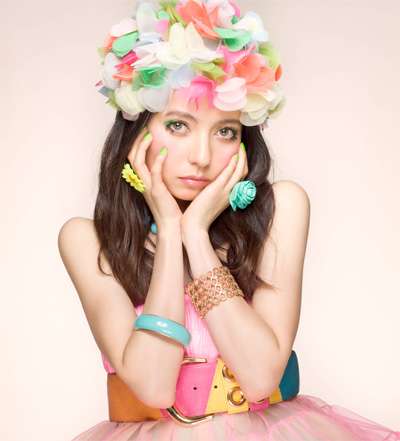 派手なファッションやメイクが似合う芸能人は？