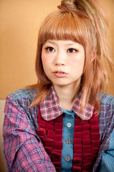 派手なファッションやメイクが似合う芸能人は？