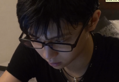 「媚び媚びオーラ全開」三田友梨佳アナ、羽生結弦選手のメダル触って大バッシング
