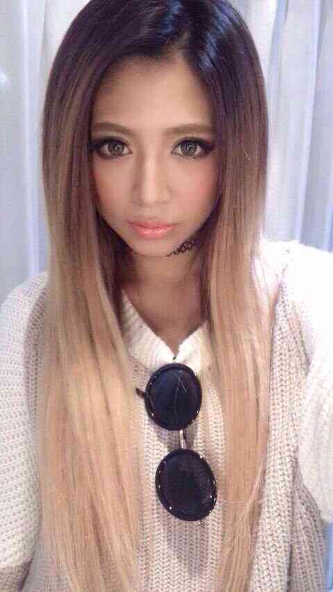 眉毛が太い方！