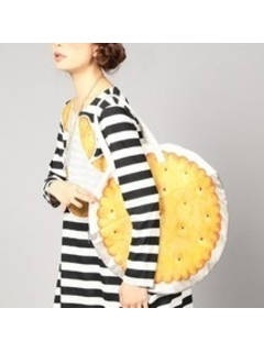 面白い服やアクセサリーの画像下さい！