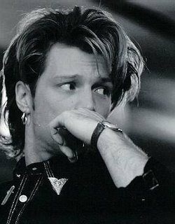 みなさん、今週もお疲れ様です。イケメン画像で目の回復を。