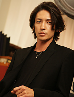 みなさん、今週もお疲れ様です。イケメン画像で目の回復を。