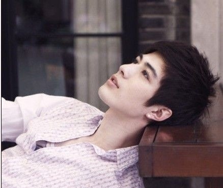 みなさん、今週もお疲れ様です。イケメン画像で目の回復を。