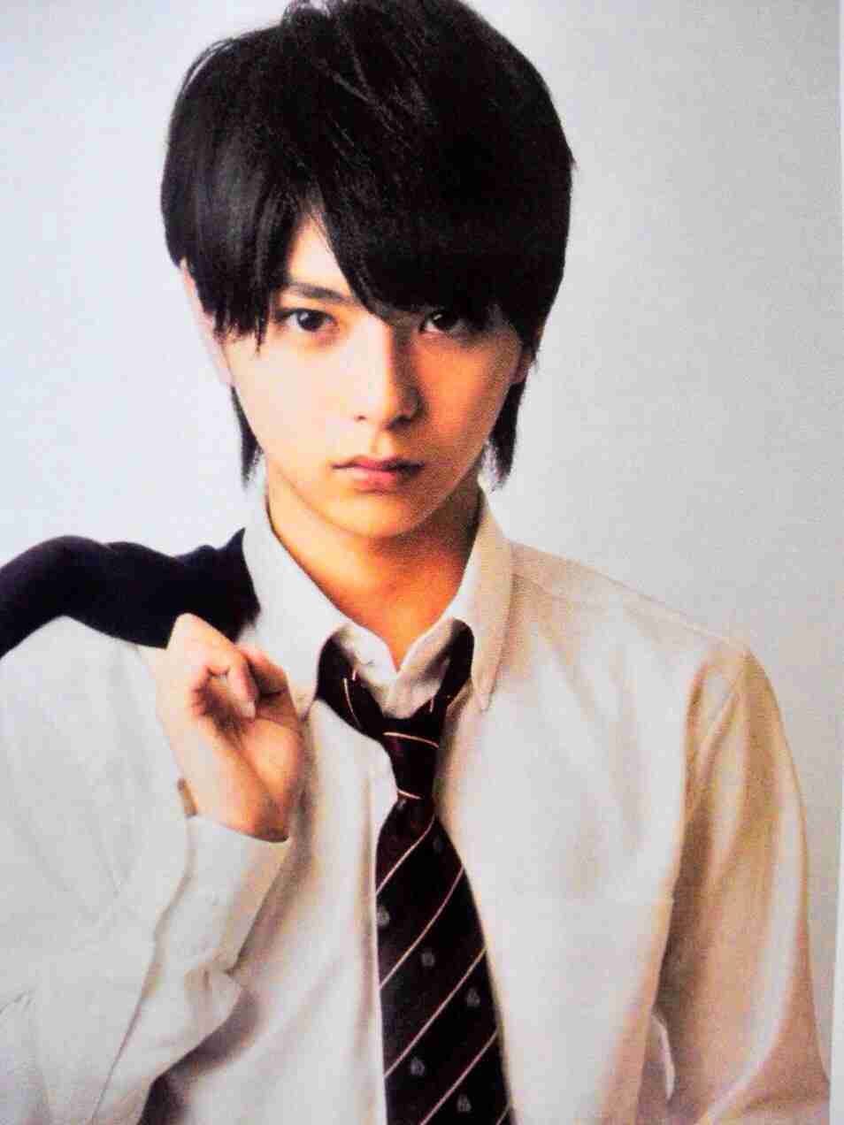 みなさん、今週もお疲れ様です。イケメン画像で目の回復を。