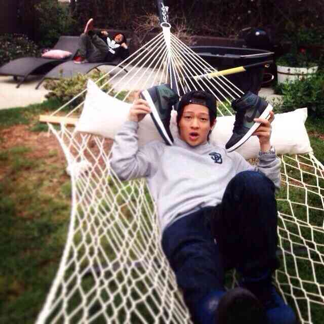 みなさん、今週もお疲れ様です。イケメン画像で目の回復を。