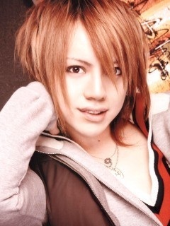 みなさん、今週もお疲れ様です。イケメン画像で目の回復を。