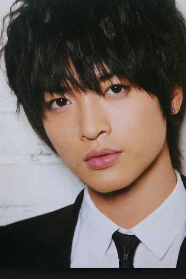 みなさん、今週もお疲れ様です。イケメン画像で目の回復を。