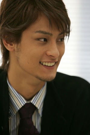 みなさん、今週もお疲れ様です。イケメン画像で目の回復を。