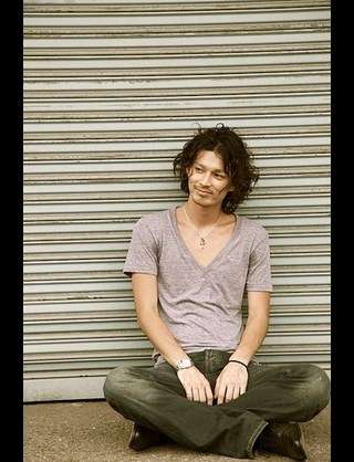 みなさん、今週もお疲れ様です。イケメン画像で目の回復を。