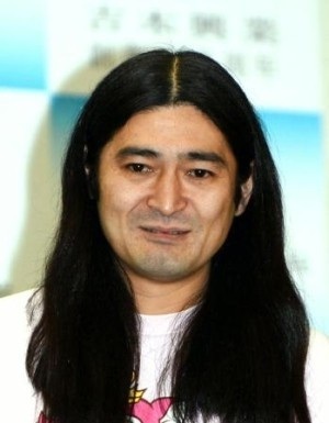 「あんな女の子たちに負けるもんか」と、ちびっこビューティーコンテストを総なめにしている美少年兄弟