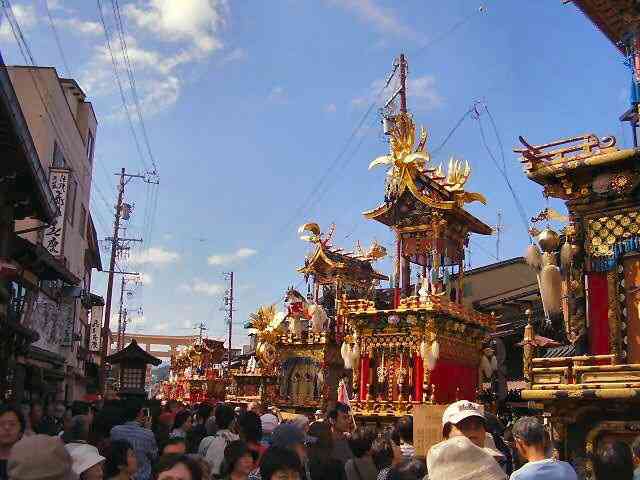あなたの地元の自慢のお祭りは？