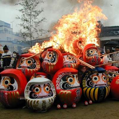 あなたの地元の自慢のお祭りは？