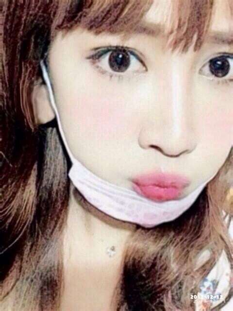ざわちん、視力低下しメガネデビュー！←メガネ画像がヤバすぎる件
