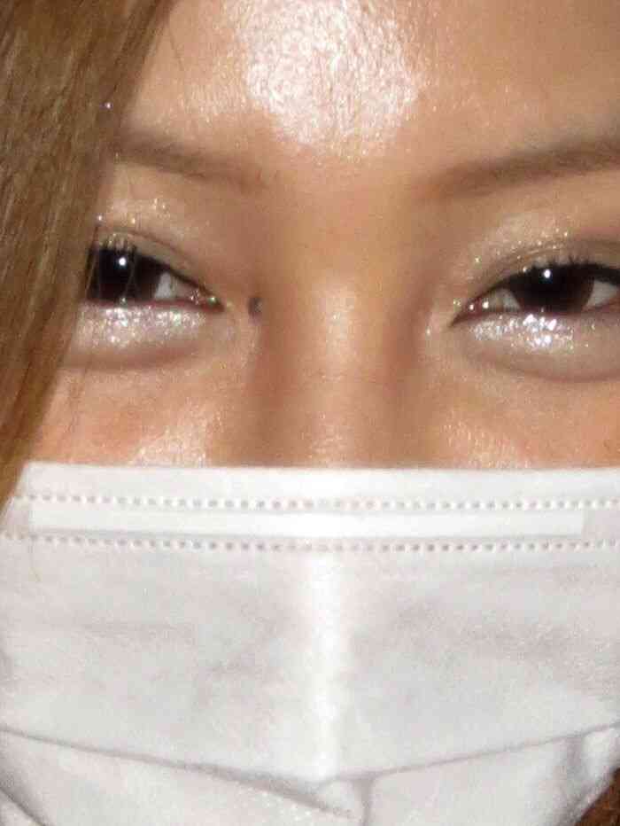 ざわちん、視力低下しメガネデビュー！←メガネ画像がヤバすぎる件