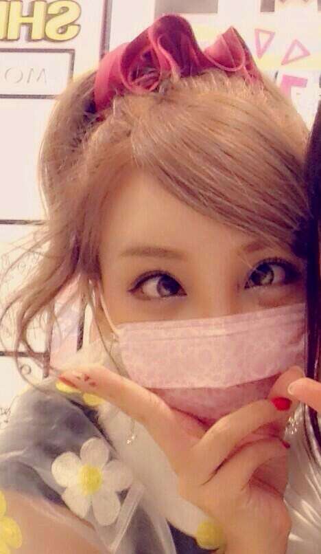 ざわちん、視力低下しメガネデビュー！←メガネ画像がヤバすぎる件