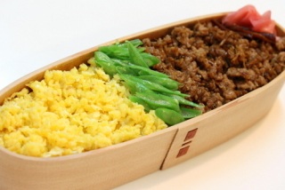 お弁当に何入れてますか？