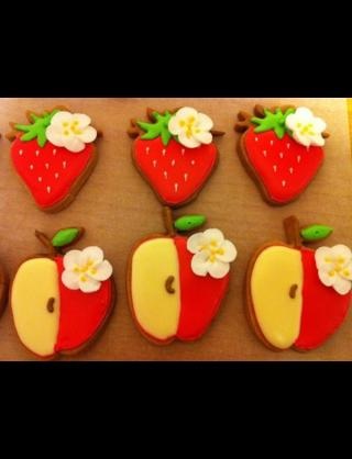 お菓子作ってる人～？