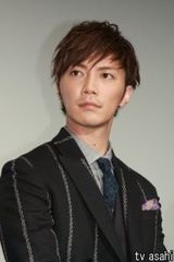 スーツが似合う男性芸能人のトピ