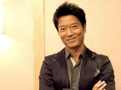 スーツが似合う男性芸能人のトピ