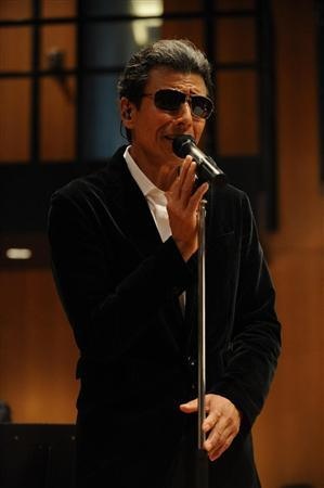 スーツが似合う男性芸能人のトピ