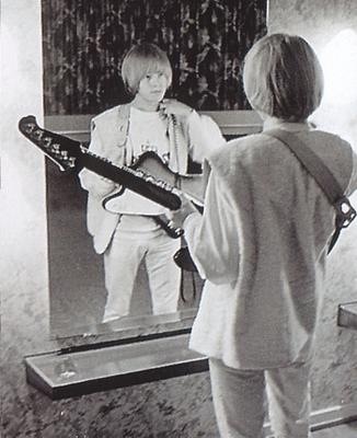 好きなギタリストは誰ですか？