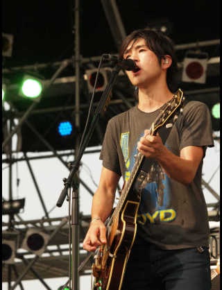 好きなギタリストは誰ですか？