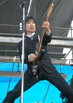 好きなギタリストは誰ですか？