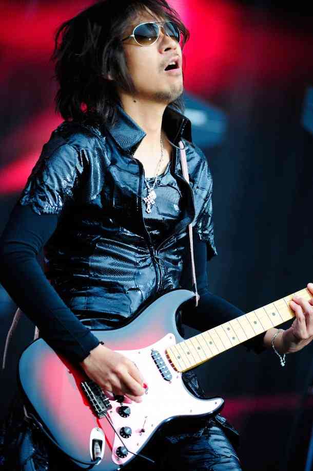 好きなギタリストは誰ですか？