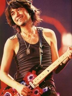 好きなギタリストは誰ですか？