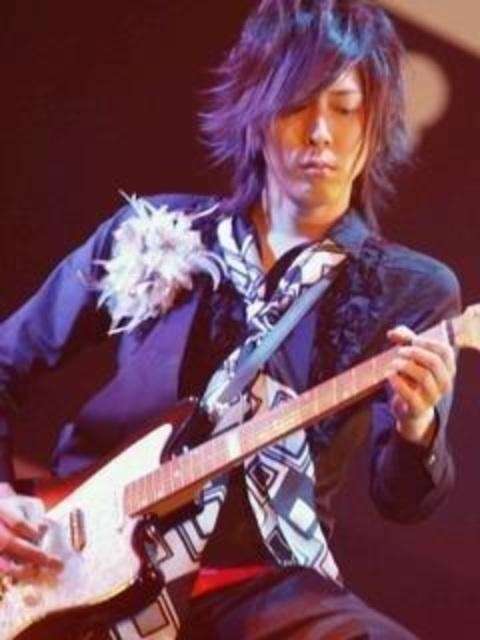 好きなギタリストは誰ですか？