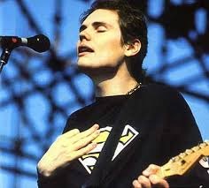 好きなギタリストは誰ですか？