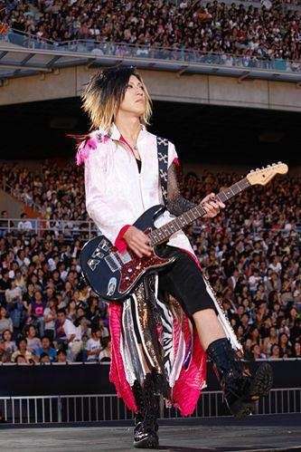 好きなギタリストは誰ですか？