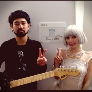 好きなギタリストは誰ですか？