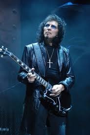 好きなギタリストは誰ですか？