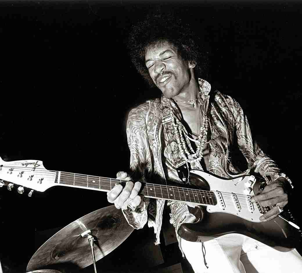 好きなギタリストは誰ですか？