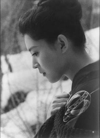 有名人の昔の画像を貼るトピック